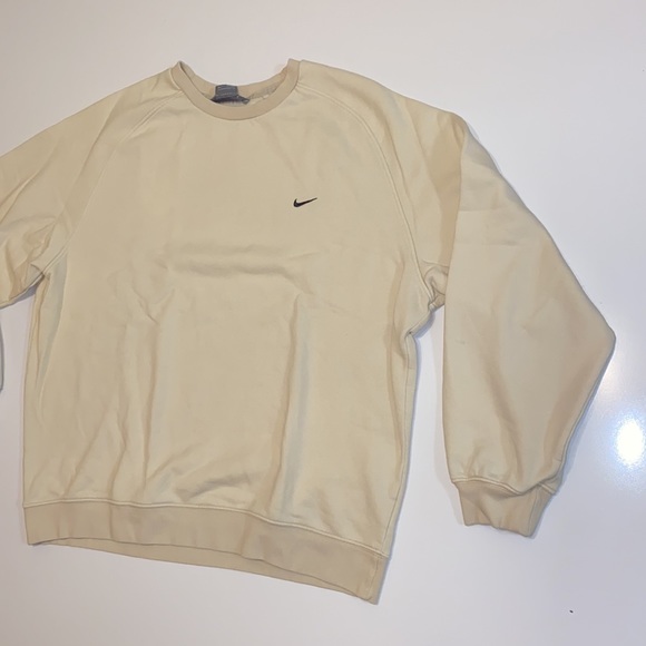The Beige Nike crewneck - Picture 3 of 8